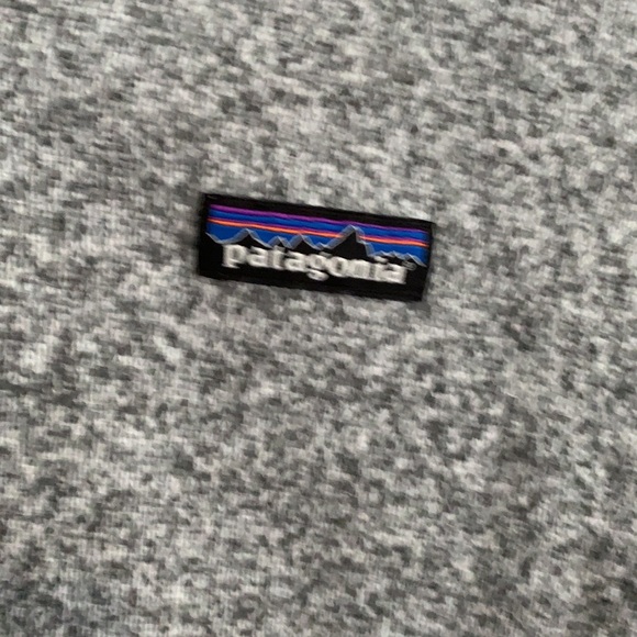 Women’s Patagonia 1/4 Zip Grey Size Small - Picture 3 of 4